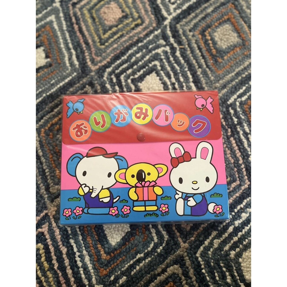 Hello Kitty Origami Set with Drawing Book/Eraser/Instruction sheet